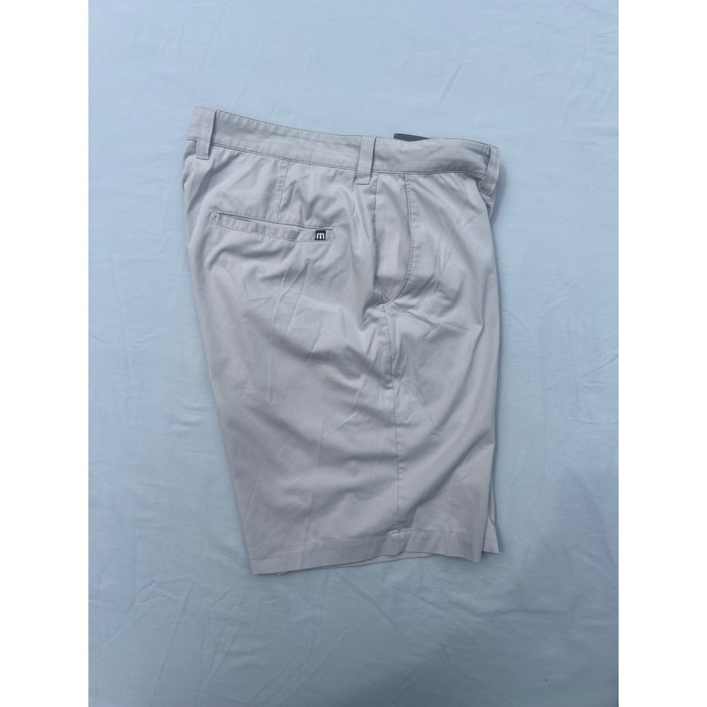 TravisMathew Mens Gray Golf Shorts Textured Flat Front Performance Size 36
